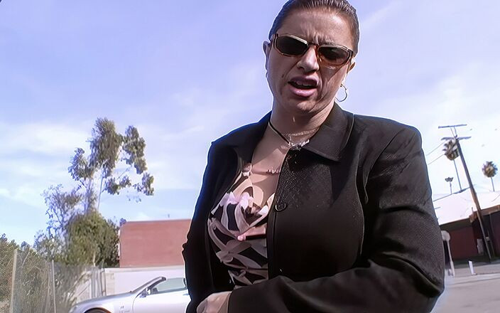 Rodney Moore: Mature Ho for a Moment! Huge Facial Vintage
