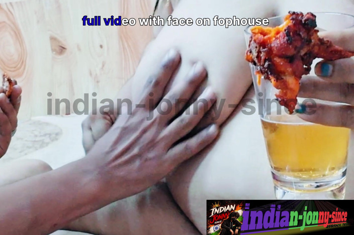Indian Jonny S: Il fratellastro lecca la figa video hindi India parte 3