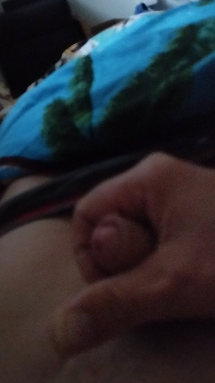 Krismaly85: 我喜欢让我的鸡巴被干