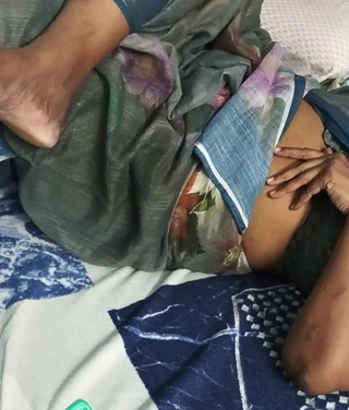 Pig pussy: Nattukattai 泰米尔阿姨在床上