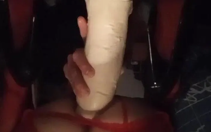 Ratapcxsumi: Giant Dildo Crossdresser