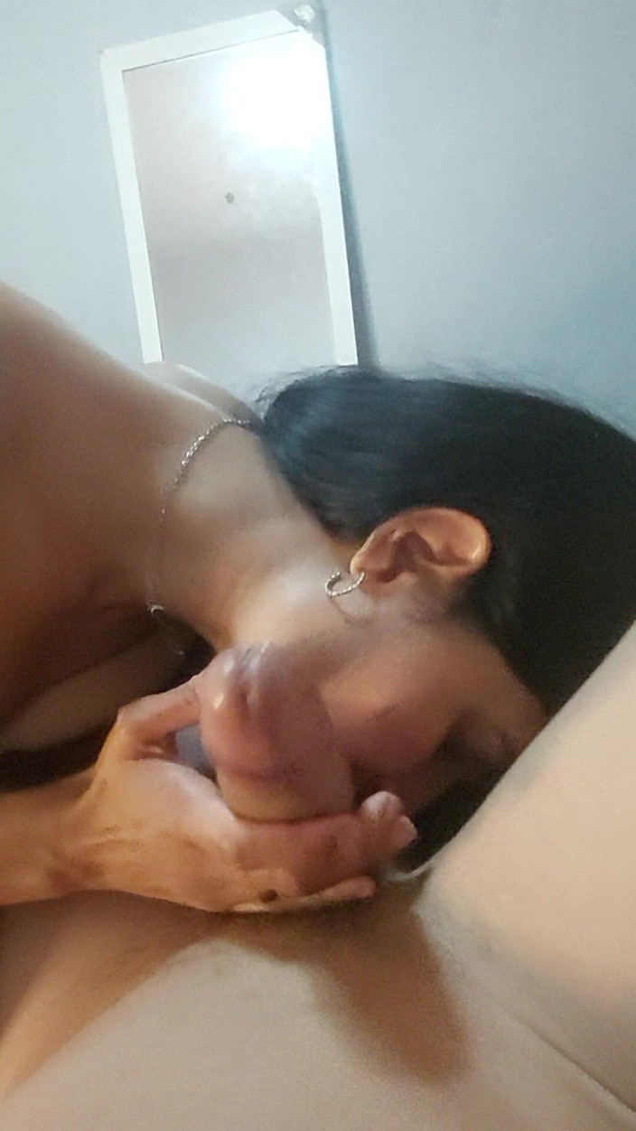 Renatinharj: Vanessinha I Suck My Penis in a Very Special Way