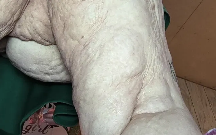HerculesnVENUS: Bending This Whore Over Got Her Squealing N Squirtin All...