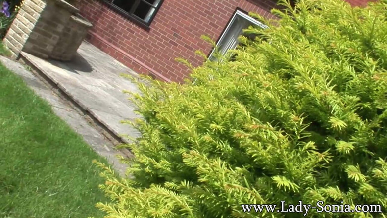 Lady Sonia: Der Peeker und die nackte hausfrau
