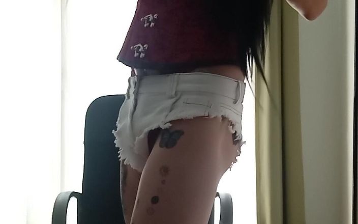 Penelopene27: Travestito esibizionista