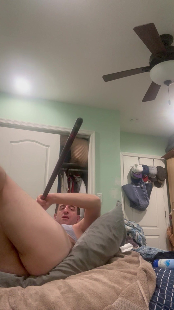 TakeMe35: Sissy neukt zijn eigen kont