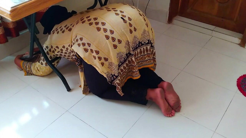 Aria Mia: Gara-gara ngentot pantat bahenol tante seksi ini, dia ngentot pantat...