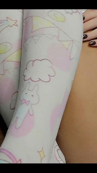 Cute Girl Loves to Play with Her Tight Pussy