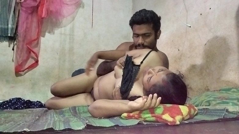 Mg3947731: Mari et femme, vidéo desi sexy complète le matin