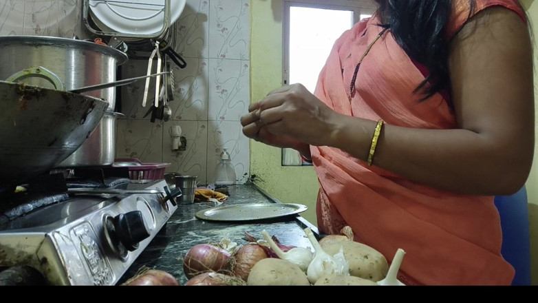 Mumbai Ashu: Een jongen met twee meisjes, Mumbai Ashu Champa en Raj