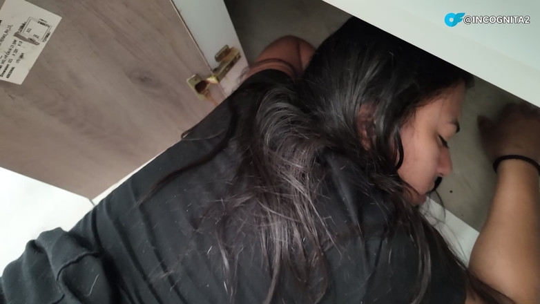 Solo_incognita: 도움이 필요한 고민에 빠진 소녀