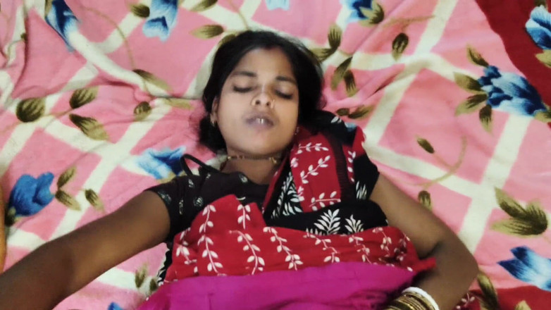 Nikku: Mera Roztomilá vysokoškolská kamarádka šuká v ložnici