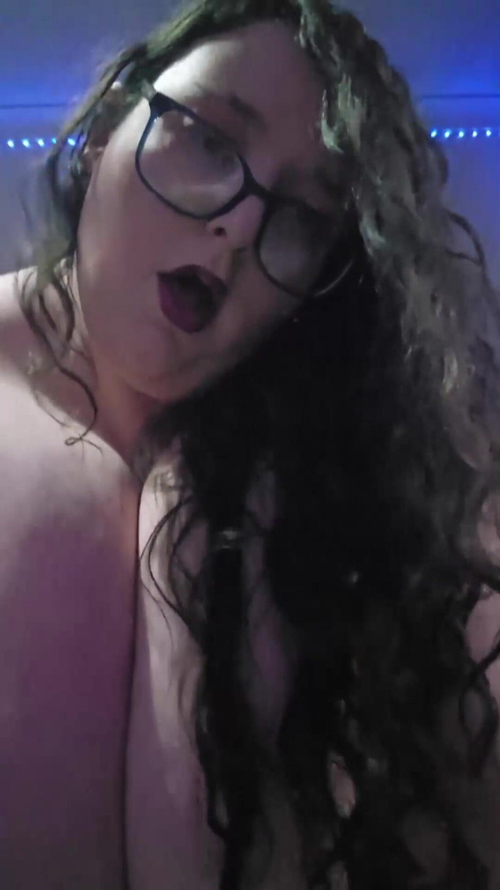 SSBBWLadyBrads: SSBBW Goddess Slow Ride Ontop