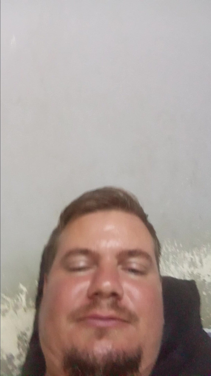 hothouse18xxx: Calda Ragazza Incinta Di 18 Anni Succhia Un Piccolo Cazzo Bianco...