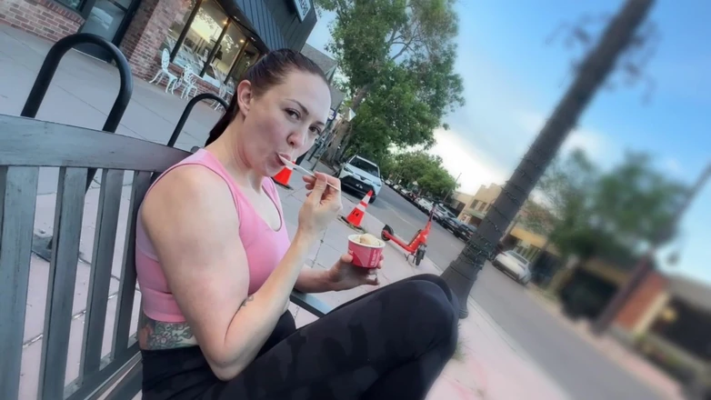Bigmax8inch: Stříkání na střechu Cafe Tinder Rande končí