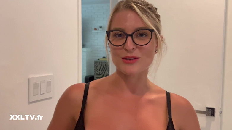 XXLTVFR: Margot Dulac, vollbusig und frech