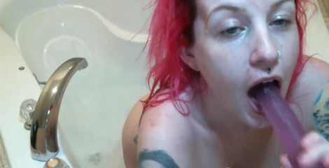 Lady Lazarus: 내 보라색 딜도 빨아봐