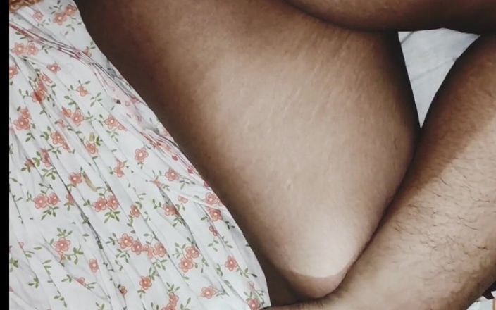 My hot pussy Shahida: 我上班迟到了。认为我们可以很快做到吗？