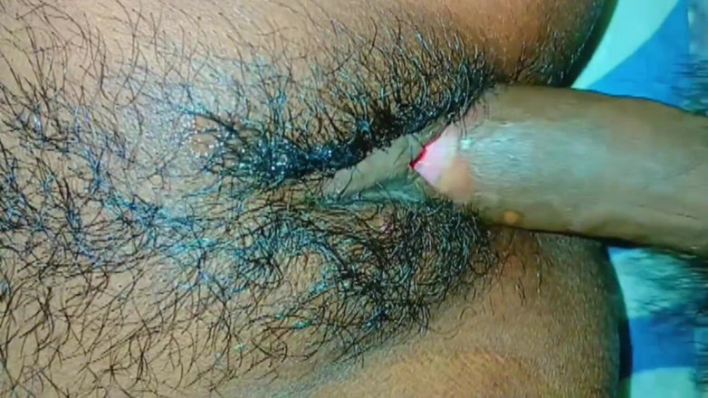 Graphic joy: Boss enjoy with his survent fuck her pussy very softly...