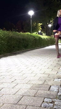 Zadanie dla sissy część 2 – Wbiegam do elektrycznej klatki i zaraz dojdę