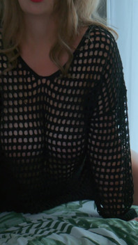 Červená rtěnka MILF JOI - sledujte, jak se dotýkám sama sebe, zatímco ti řeknu, co dělat