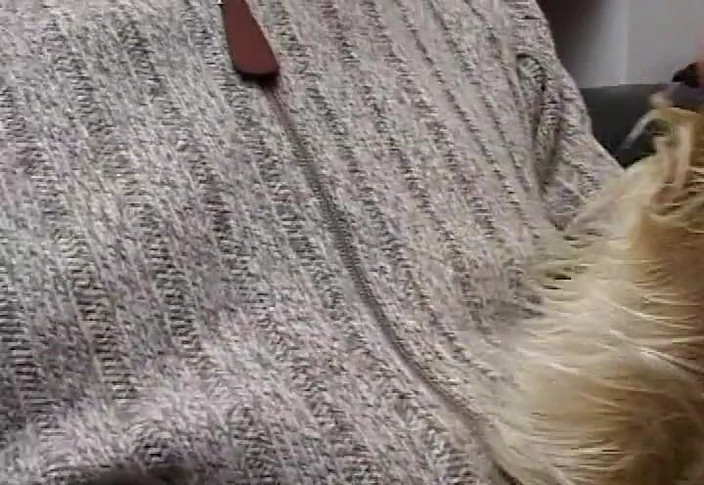 Italian swingers LTG: Italienska milfs tar två stora kukar för att njuta av...