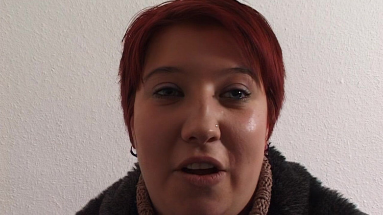 Pervert Germans: Ahegao, salope trans, se doigte le cul en caressant une...