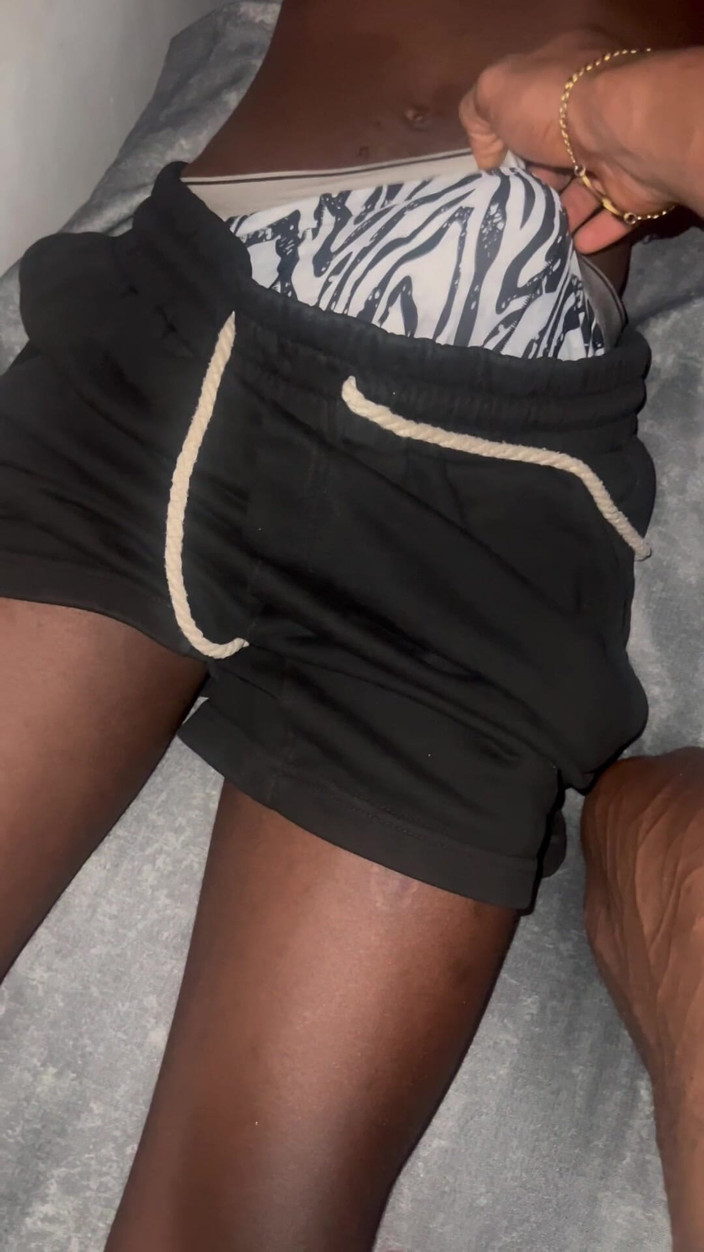 That slutty monster: Dua lelaki kacak hitam berkongkek dan menghisap antara satu sama...