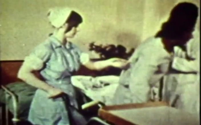 Vintage megastore: Asistente obraznice - (film restyling în versiune Full HD)