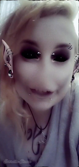 Estrella Steam: Dark elf stares at you