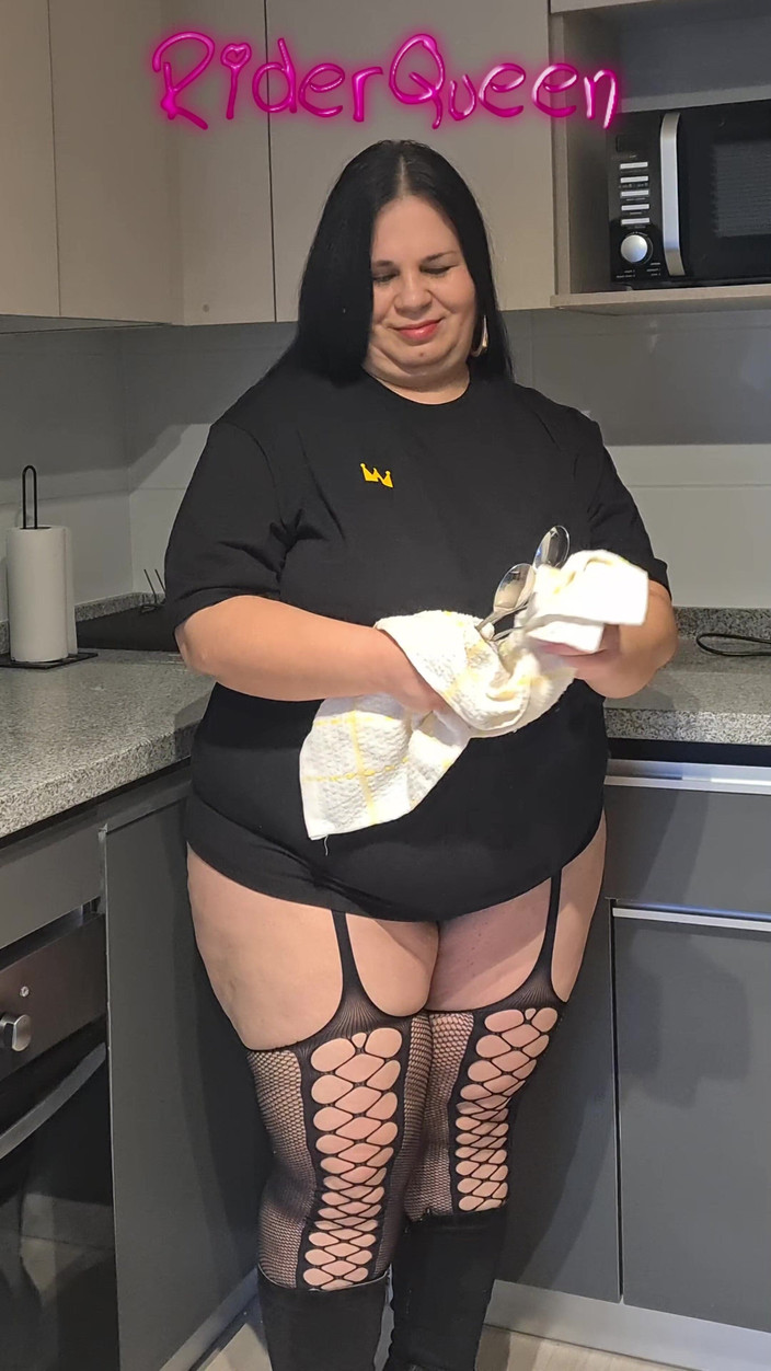 Riderqueen BBW Step Mom Latina Ebony: Coucher avec Riderqueen Grosse MILF Latina BBW