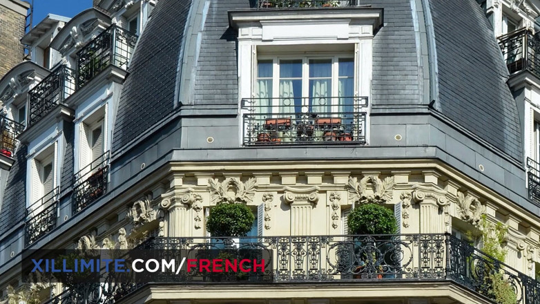 French girls at work: Грудастую продавщицу долбит ее клиент