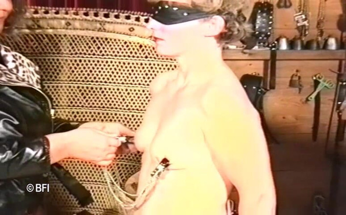 House of lords and mistresses in the spanking zone: Lindas ka pahla asabhy paath.