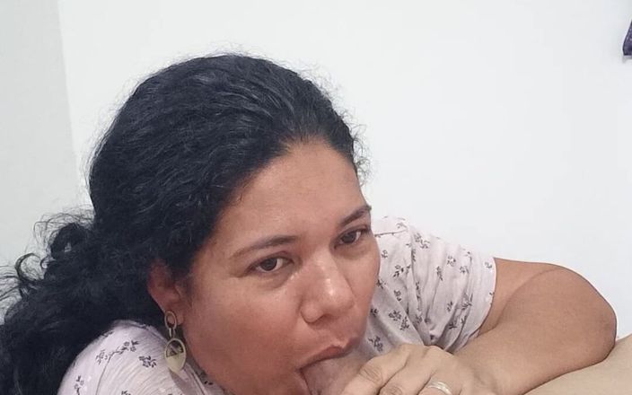 Valkyrieandluigy: Krásná nadržená sousedka deepthroat latina