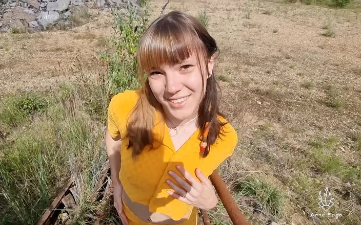 Anne Eden: Första riktiga kuk utomhus JOi !!