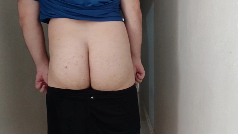 amateurbrazilian: Я опустив шорти, щоб не платити рахунок