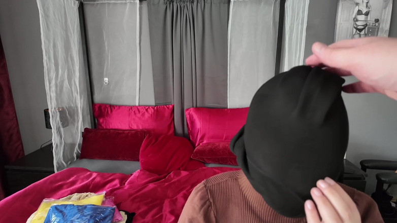 Elena917: Páska bondage, vrstvení punčocháčů, bičování - část 1