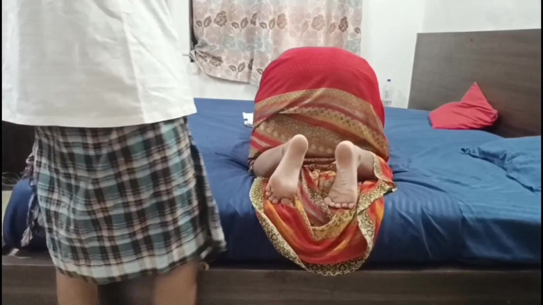 Priya ki Papa: Bahu and Sasur Ke Najayas Sambandh Stepfather-in-law &amp; Stepdaughter-in-law Alone in...
