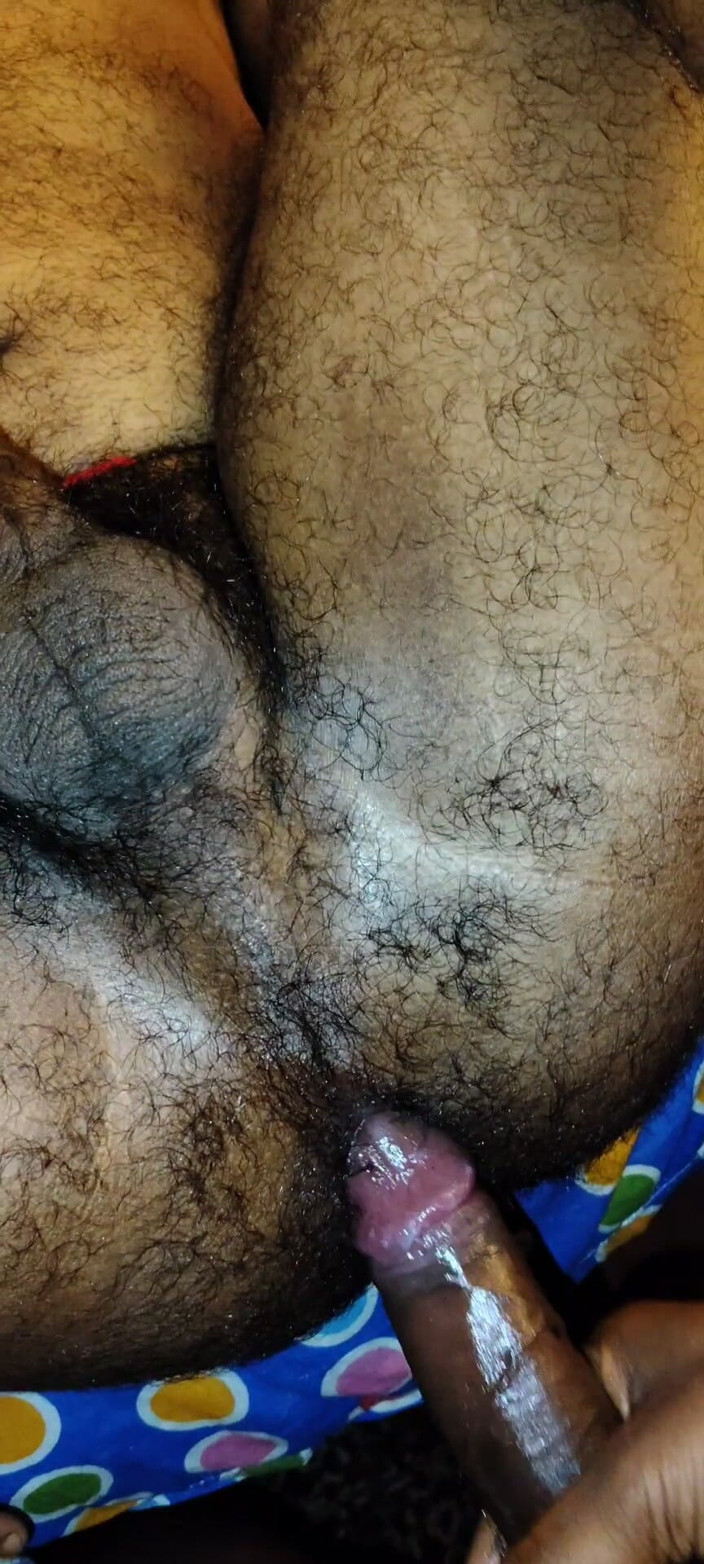 Babai: インドのゲイカップルの毛深いボトムセックス