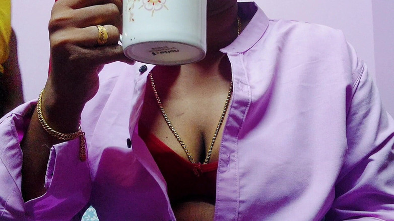 Desi Mohini: 德西印度家庭主妇与男朋友发生性关系