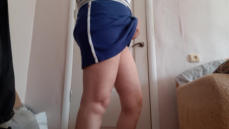 Lesbian-candys: Bezwstydna nauczycielka milf masturbuje się brudną w klasie anatomii