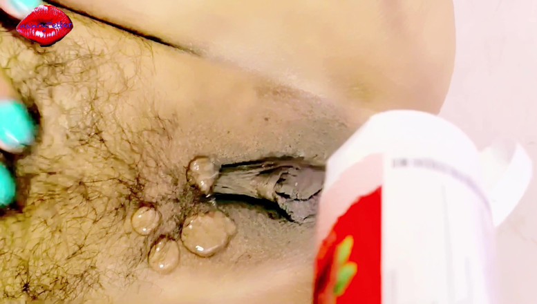 Nancypeiter: Massage de la chatte avec un gode
