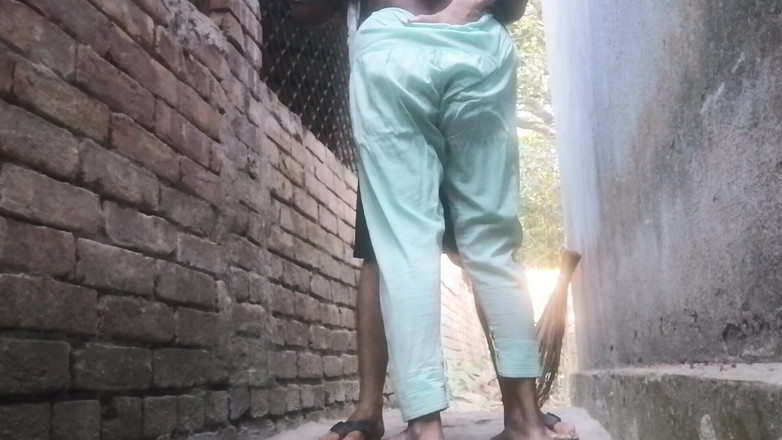 Skakoi: 德西性感热屁股热辣女孩