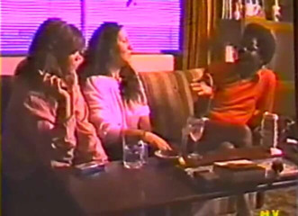 Homegrown Vintage: raat shaukiya lesbiyan masti men badal jaati hai