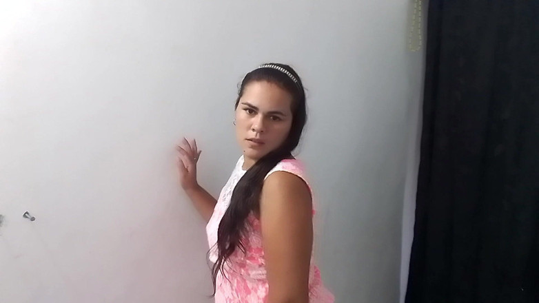 Kanu Eel: Sexy macecha třese zadkem, aby mě sváděla