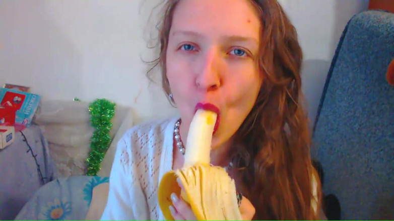 AnnaNotIdealAngel: Pompino a banana e rosso naturale capelli molto lunghi e...