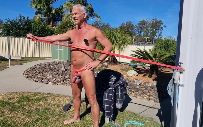 yogiyumyum: Naked Exercise
