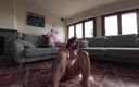 VR Bananas: Mangue, la fille de voyage la plus sexy se déshabille à...