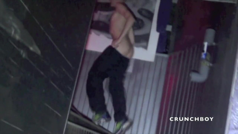 Crunch Boy: Junge schlampe von kevin arsch gefickt