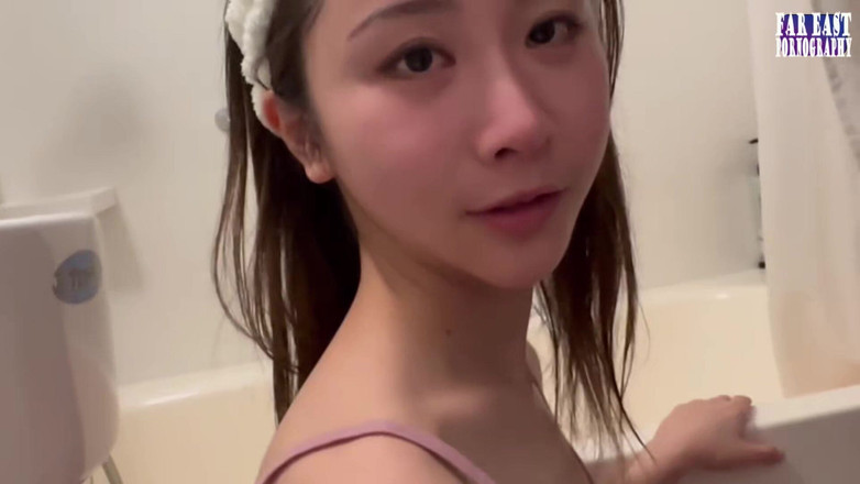 Far East pornography: Paní Gulp Trail na divokém exponované rande promočená v nekonečných...